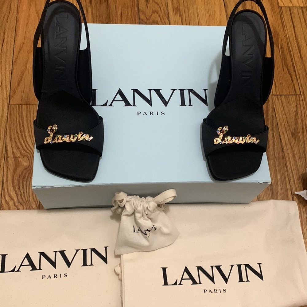 LANVIN
EMBELLISHED PUMPS !!!!SOLD!!!!! - Picture 1 of 12